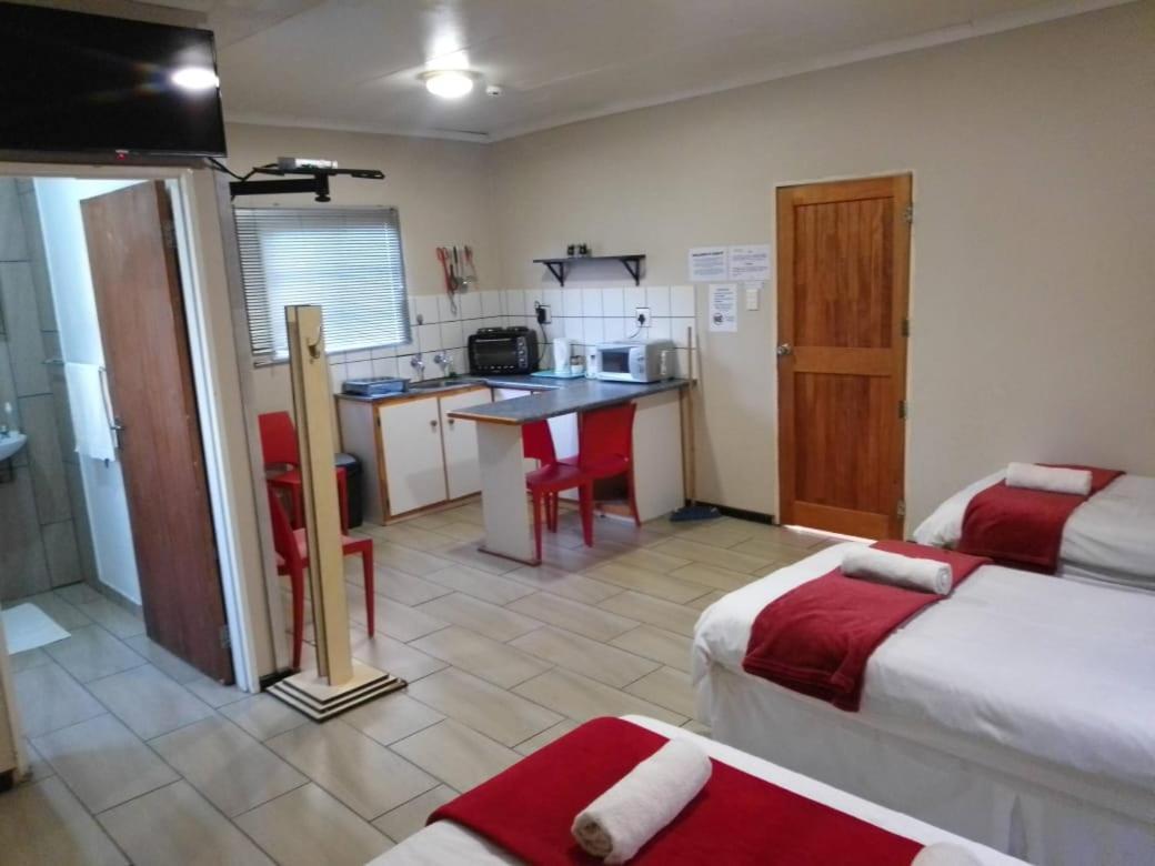 Oranjerus Resort Kanoneiland Экстерьер фото